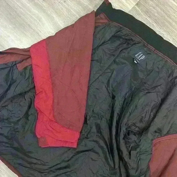 Vintage Gap 2002 Jacket - Size L - 2-Tone Red - Packable Hood - Picture 4 of 5